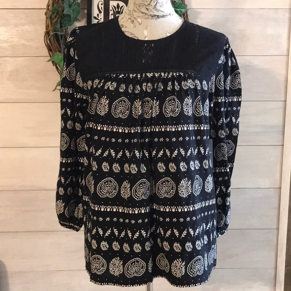 🆕 Lucky Brand Black Top L
